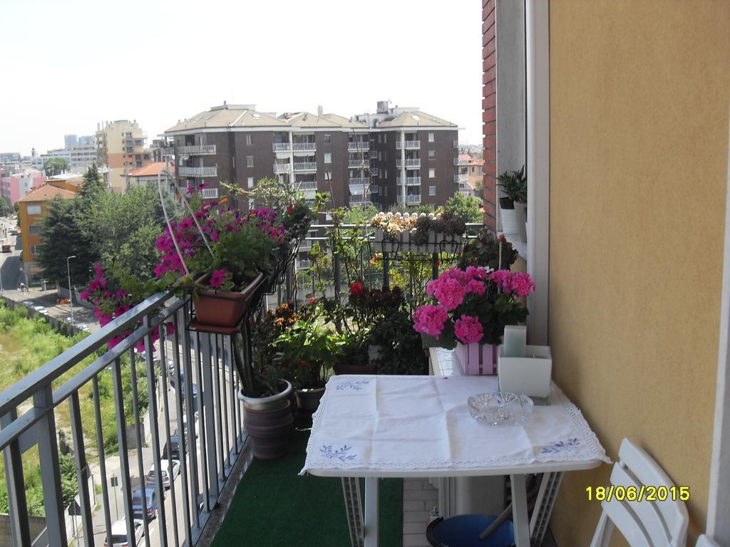 Milan House Hotel Szoba fotó